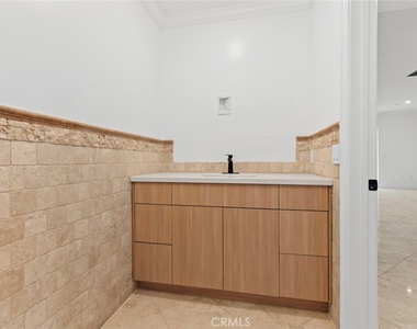 333 Milford Street - Photo Thumbnail 14
