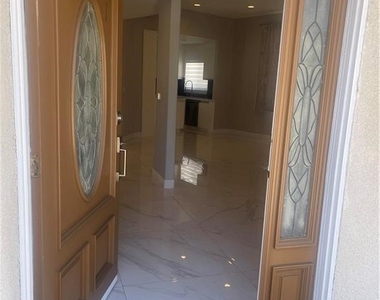 2256 Montrose Ave - Photo Thumbnail 1
