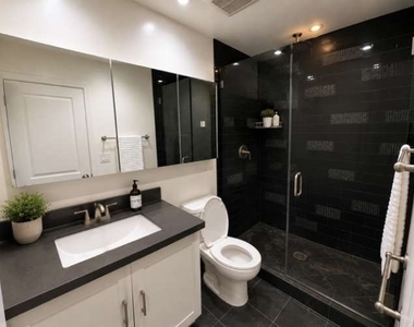 17211 Stowers Avenue - Photo Thumbnail 8