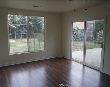 2528 W Flower Avenue - Photo Thumbnail 11