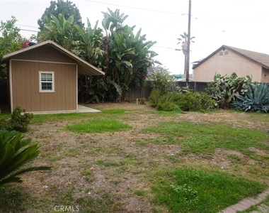 2528 W Flower Avenue - Photo Thumbnail 15