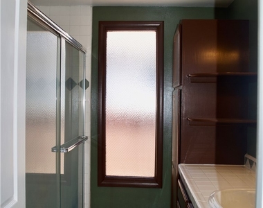 2528 W Flower Avenue - Photo Thumbnail 6