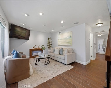 850 Windwood Drive - Photo Thumbnail 2