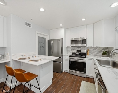 850 Windwood Drive - Photo Thumbnail 12