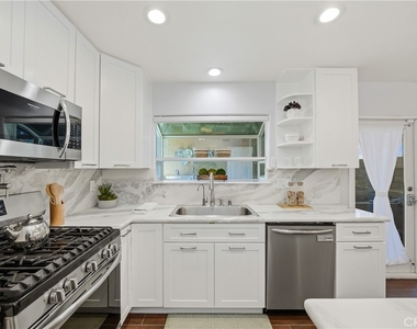 850 Windwood Drive - Photo Thumbnail 13