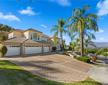 2533 Palomino Drive - Photo Thumbnail 7