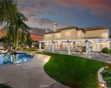 2533 Palomino Drive - Photo Thumbnail 8
