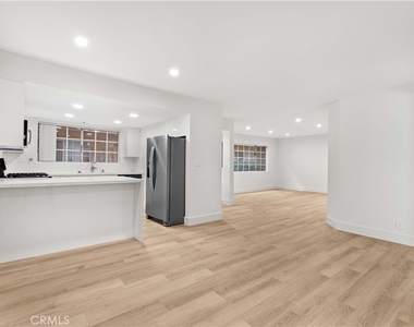 345 W Alameda - Photo Thumbnail 11