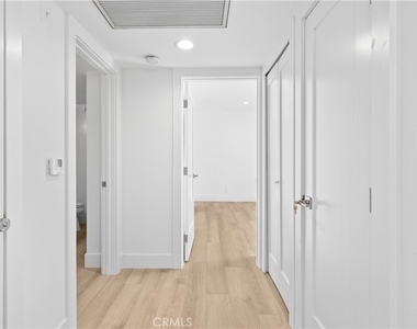 345 W Alameda - Photo Thumbnail 18