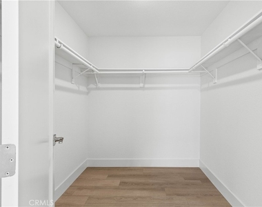345 W Alameda - Photo Thumbnail 17