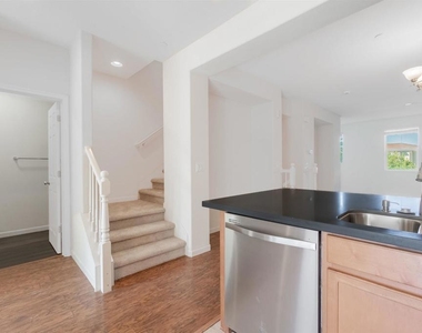 3091 Madsen St - Photo Thumbnail 14