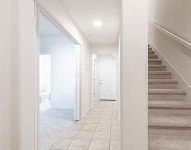 3091 Madsen St - Photo Thumbnail 7
