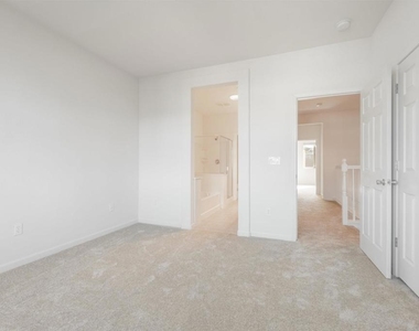 3091 Madsen St - Photo Thumbnail 21