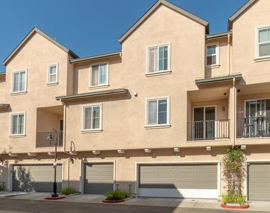 3091 Madsen St - Photo Thumbnail 3