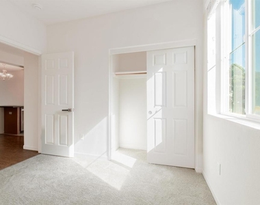 3091 Madsen St - Photo Thumbnail 16