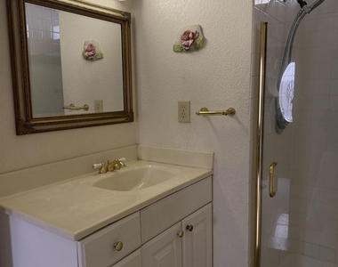 3885 Aragon Lane - Photo Thumbnail 11