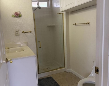 3885 Aragon Lane - Photo Thumbnail 9