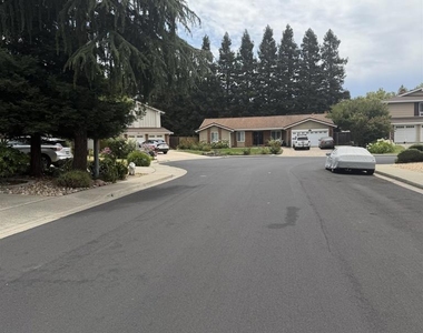 3885 Aragon Lane - Photo Thumbnail 17
