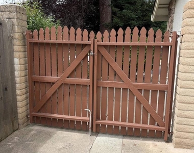 3885 Aragon Lane - Photo Thumbnail 13