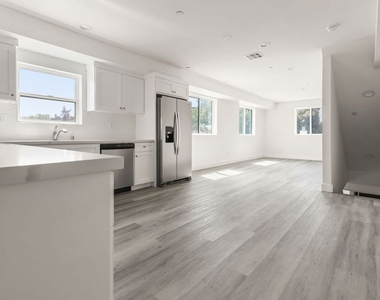 2936 West Boulevard - Photo Thumbnail 1