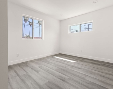 2936 West Boulevard - Photo Thumbnail 10