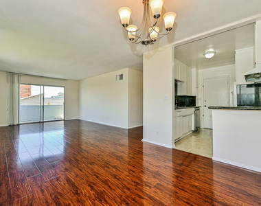 1440 Reeves Street - Photo Thumbnail 1