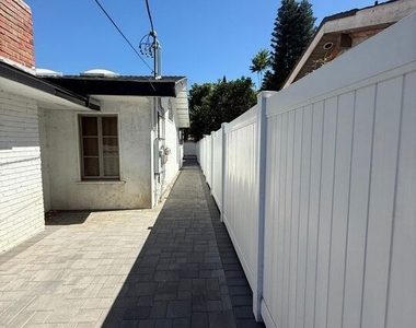 15964 Gault Street - Photo Thumbnail 18