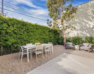 11724 Culver Boulevard - Photo Thumbnail 27