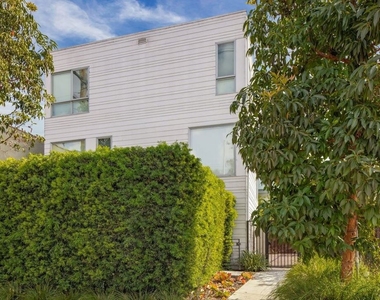 11724 Culver Boulevard - Photo Thumbnail 32