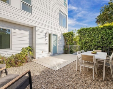 11724 Culver Boulevard - Photo Thumbnail 26