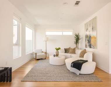 11724 Culver Boulevard - Photo Thumbnail 5
