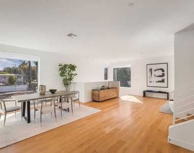 11724 Culver Boulevard - Photo Thumbnail 9