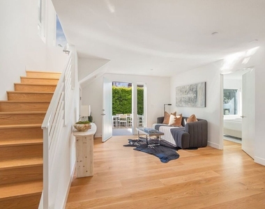 11724 Culver Boulevard - Photo Thumbnail 21