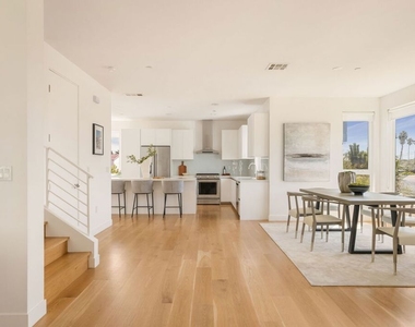 11724 Culver Boulevard - Photo Thumbnail 2