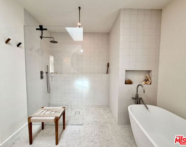 4355 Kenyon Avenue - Photo Thumbnail 9