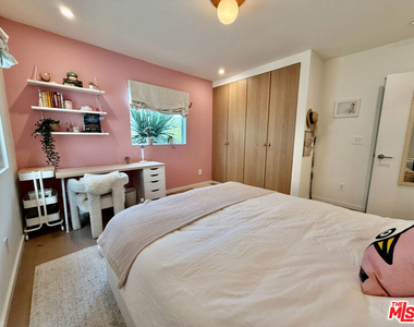 4355 Kenyon Avenue - Photo Thumbnail 12