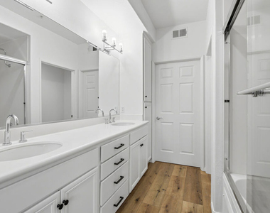12963 Runway Road - Photo Thumbnail 12