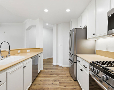 12963 Runway Road - Photo Thumbnail 9