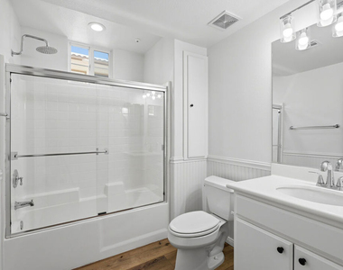 12963 Runway Road - Photo Thumbnail 15