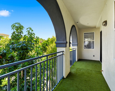 12963 Runway Road - Photo Thumbnail 3