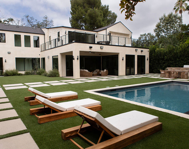 5064 Encino Avenue - Photo Thumbnail 4