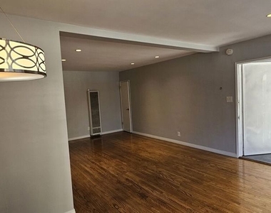 1227 S Holt Avenue - Photo Thumbnail 2