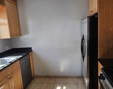 1227 S Holt Avenue - Photo Thumbnail 4