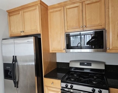 1227 S Holt Avenue - Photo Thumbnail 6