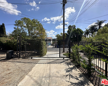 1405 Talmadge Street - Photo Thumbnail 22