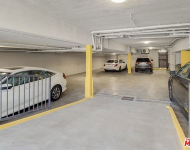 508 N Kings Road - Photo Thumbnail 14