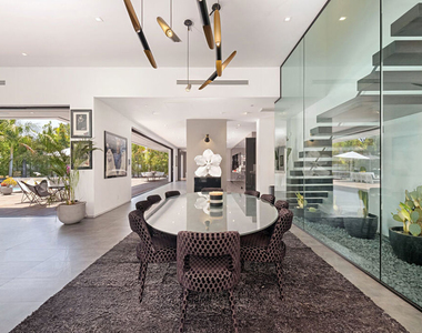 9570 Sunset Boulevard - Photo Thumbnail 5