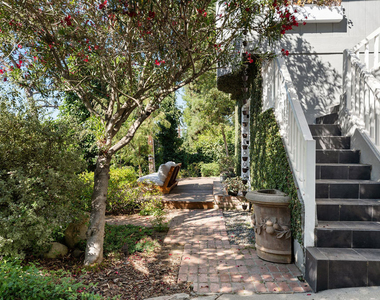 8926 Wonderland Avenue - Photo Thumbnail 1
