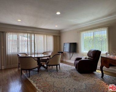 414 N Las Palmas Avenue - Photo Thumbnail 8