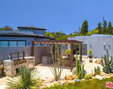 11001 Wrightwood Place - Photo Thumbnail 45
